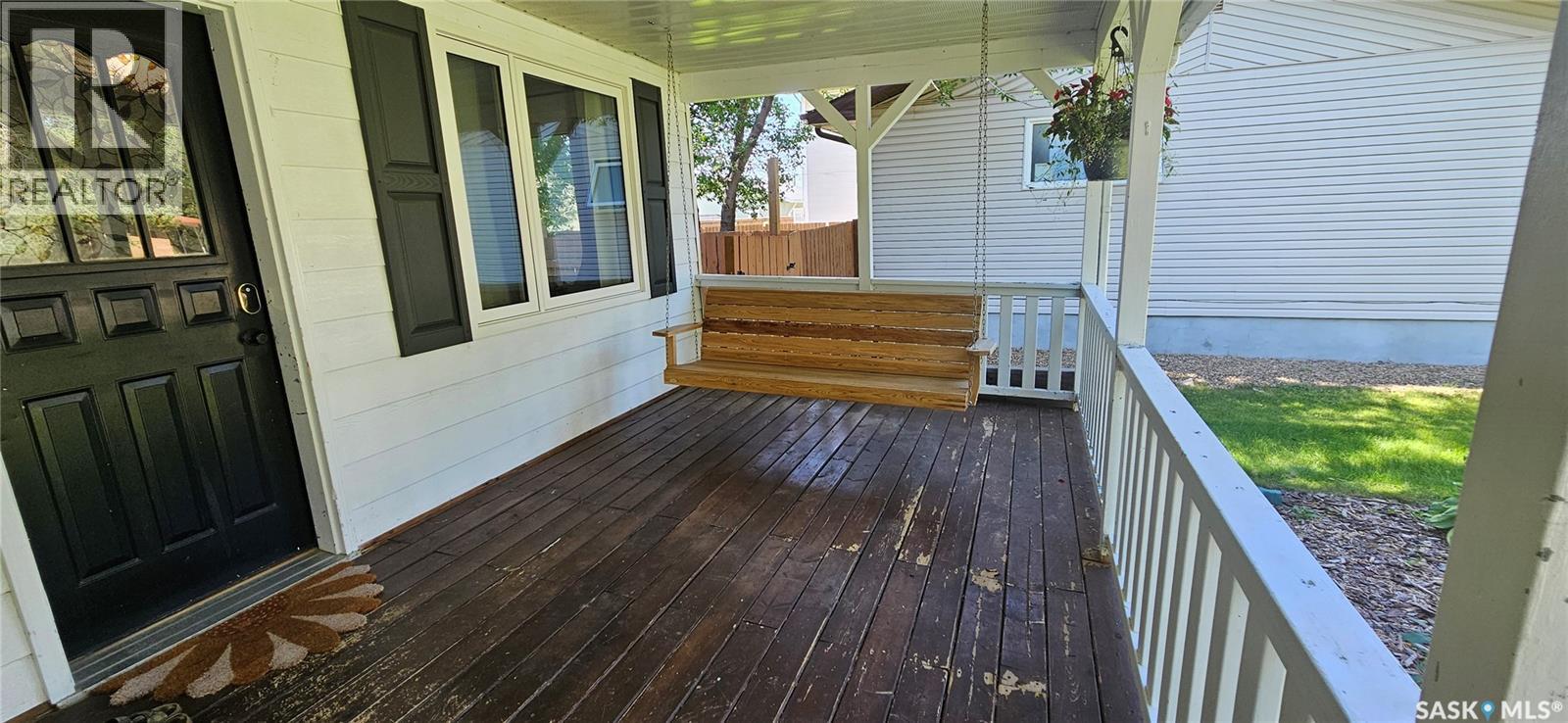 Single Family House Bungalow for Sale in  Sidney STREET E Swift Current 