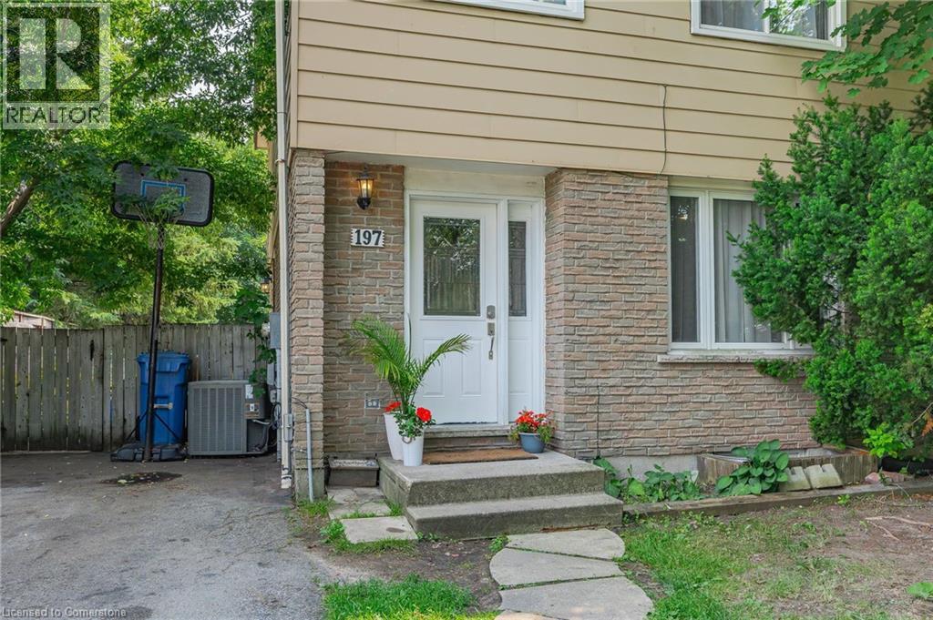 Photo 6 of 197 Maple Avenue, Stratford ON