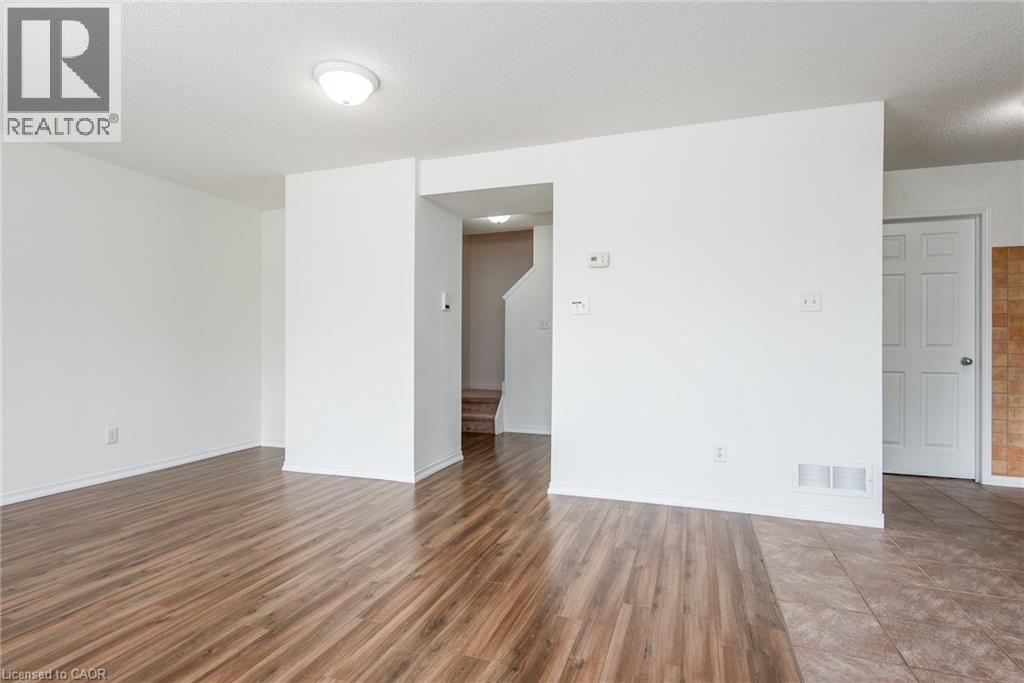 Photo 27 of 950 Highland Drive W Unit 32, Kitchener ON