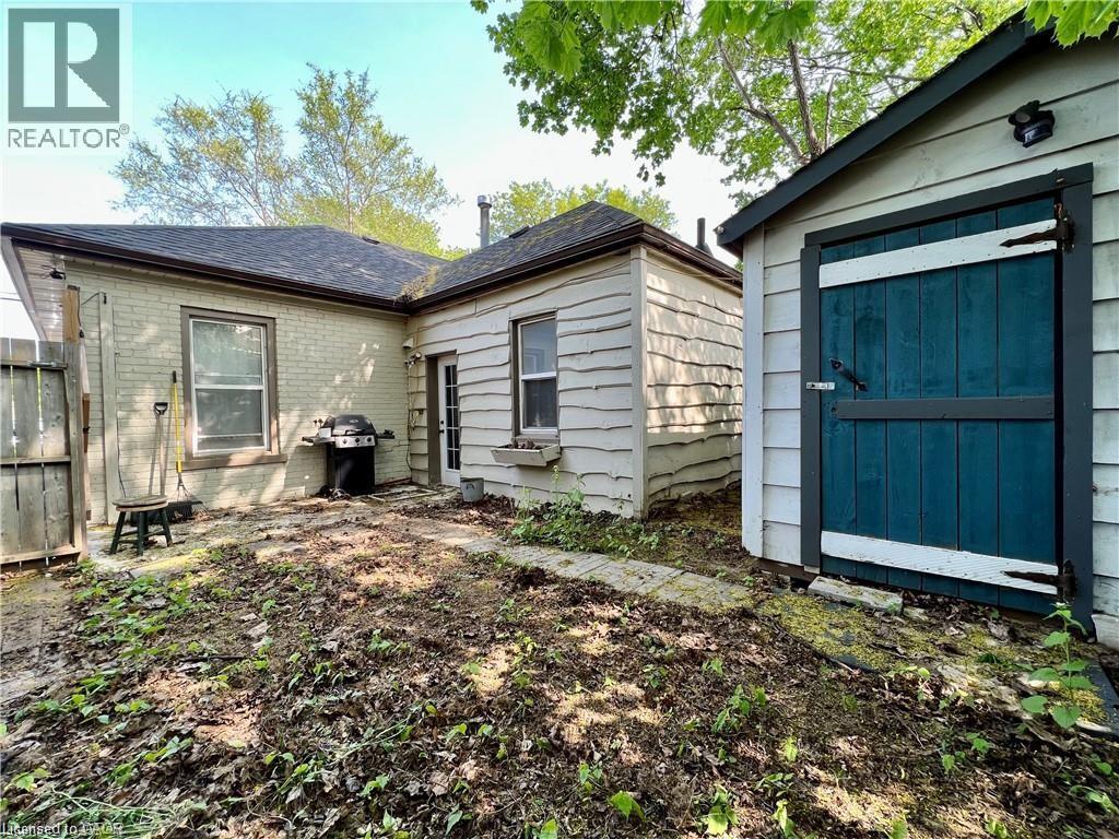 Photo 13 of 14 Barrie Lane, Cambridge ON