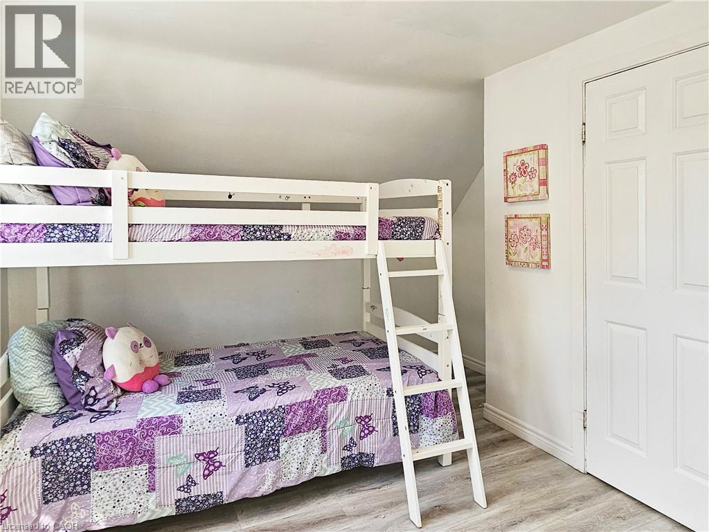 Photo 16 of 45 St Clair Avenue, Kitchener ON