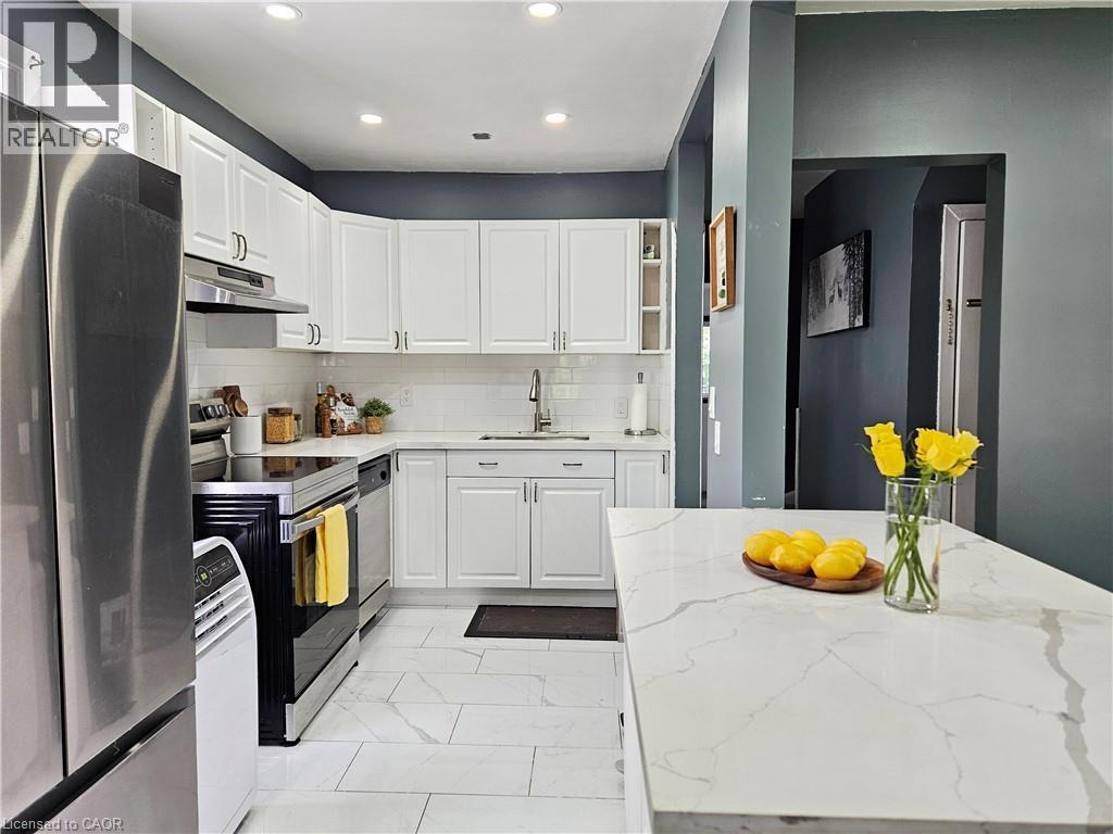Photo 8 of 45 St Clair Avenue, Kitchener ON