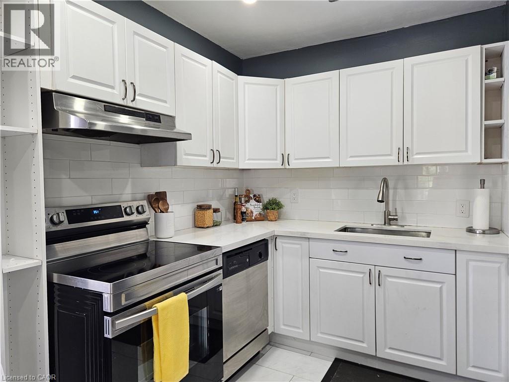 Photo 9 of 45 St Clair Avenue, Kitchener ON