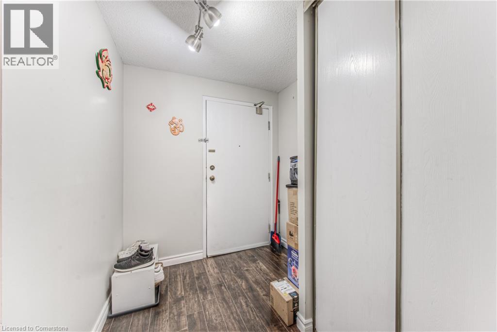 Photo 8 of 55 Green Valley Drive Unit 210, Kitchener ON