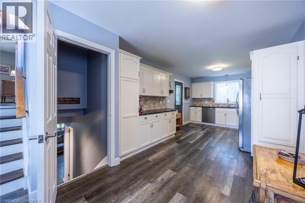 Photo 8 of 15 Davis Street, Jarvis ON