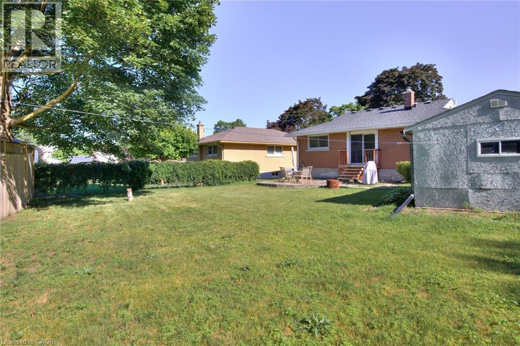 Photo 21 of 71 Broadmoor Avenue, Kitchener ON