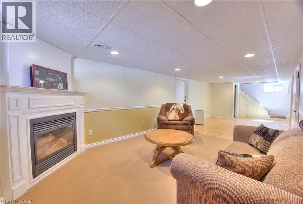 Photo 19 of 71 Broadmoor Avenue, Kitchener ON