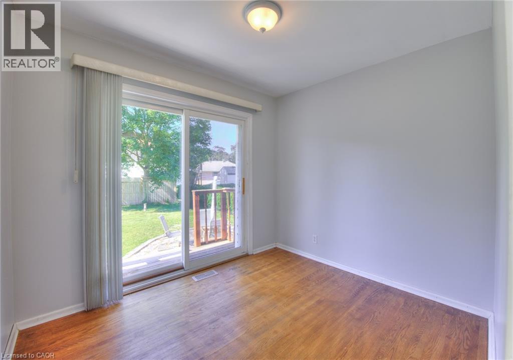 Photo 15 of 71 Broadmoor Avenue, Kitchener ON