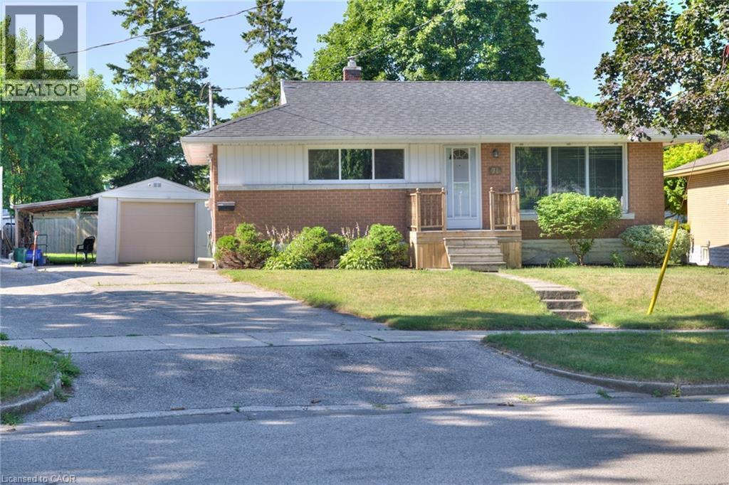 Photo 2 of 71 Broadmoor Avenue, Kitchener ON