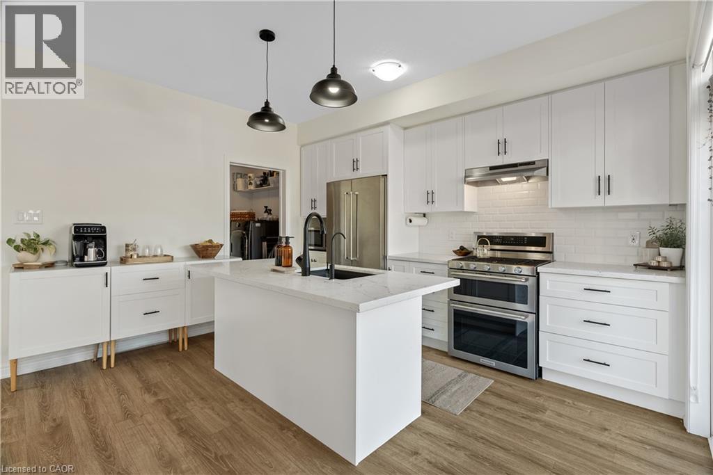 Photo 12 of 10 Birmingham Drive Unit 18, Cambridge ON