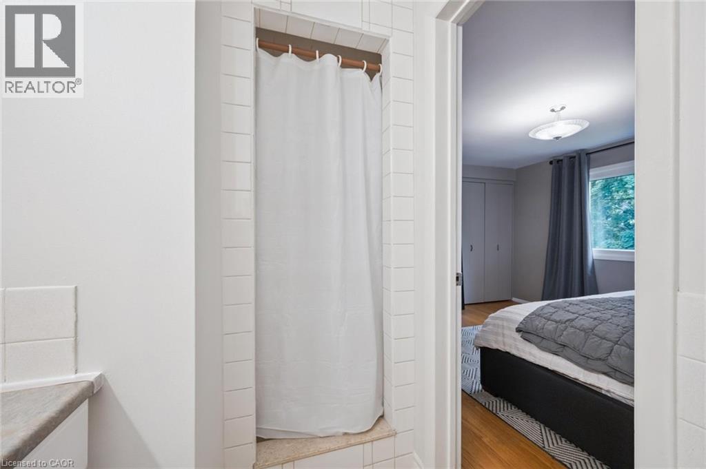 Photo 33 of 358 Craigleith Drive, Waterloo ON