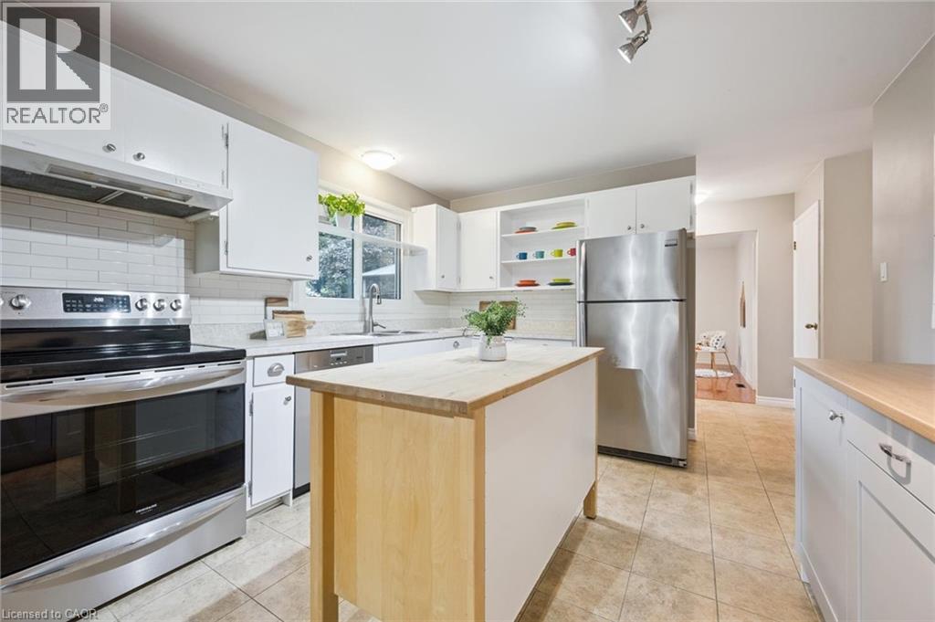 Photo 4 of 358 Craigleith Drive, Waterloo ON
