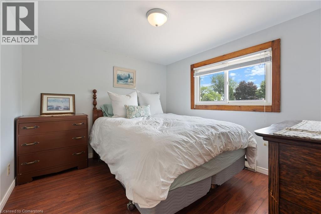 Photo 9 of 23 Rogers Ave, Long Point ON