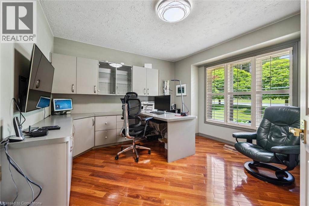 Photo 3 of 211 Edgehill Drive, Kitchener ON