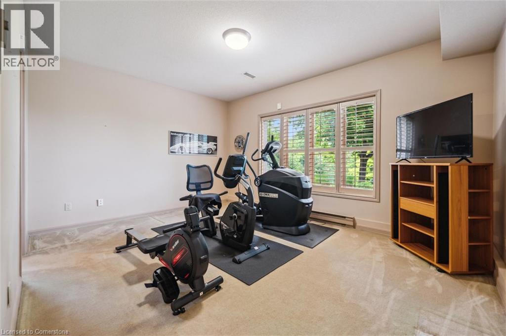 Photo 29 of 211 Edgehill Drive, Kitchener ON