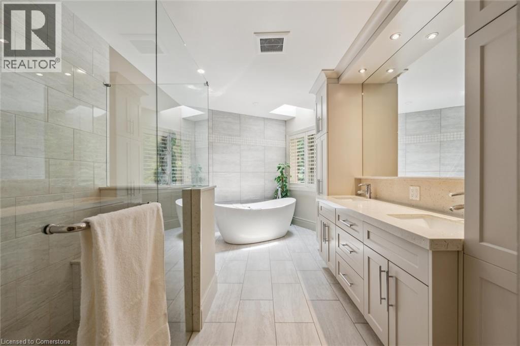 Photo 25 of 211 Edgehill Drive, Kitchener ON