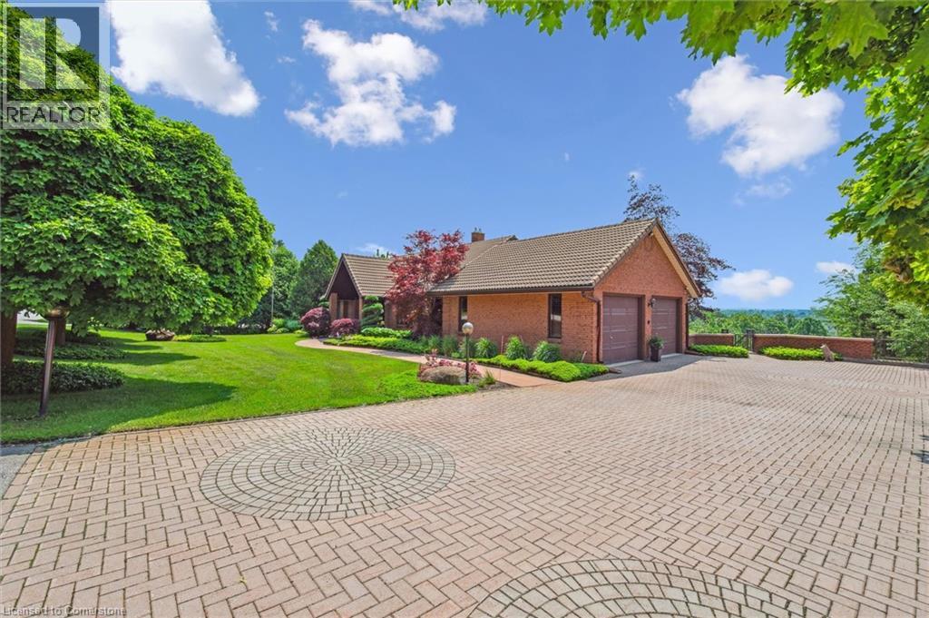 Photo 42 of 211 Edgehill Drive, Kitchener ON