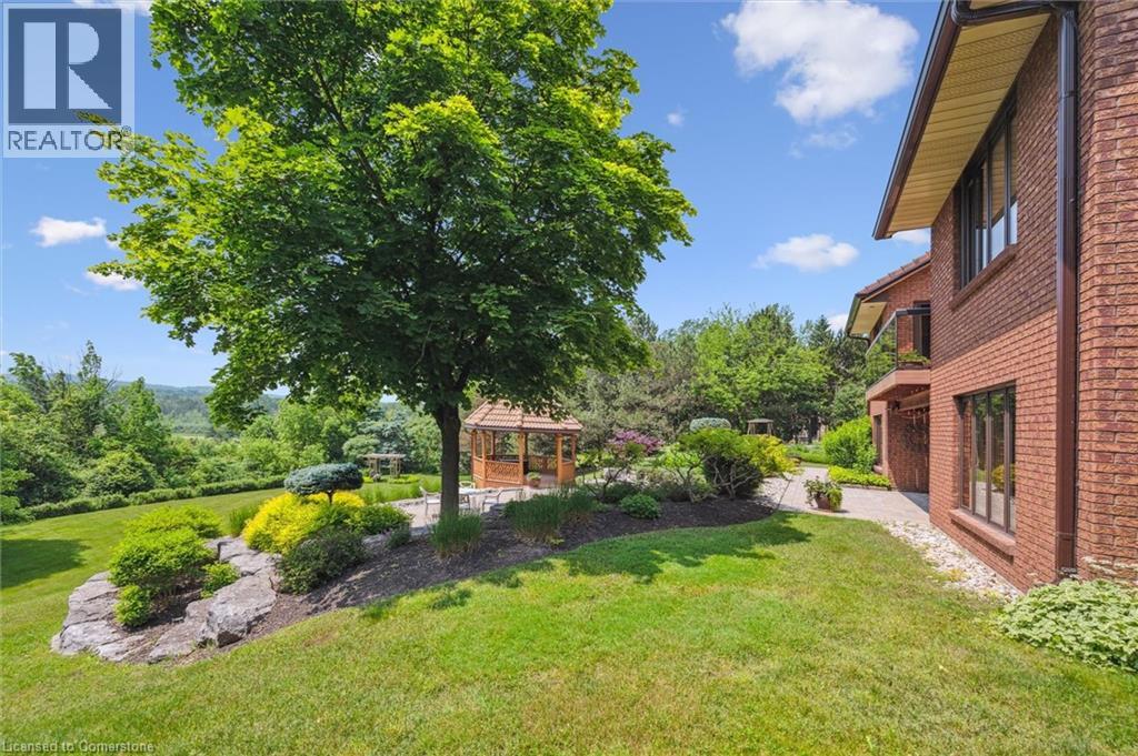 Photo 8 of 211 Edgehill Drive, Kitchener ON