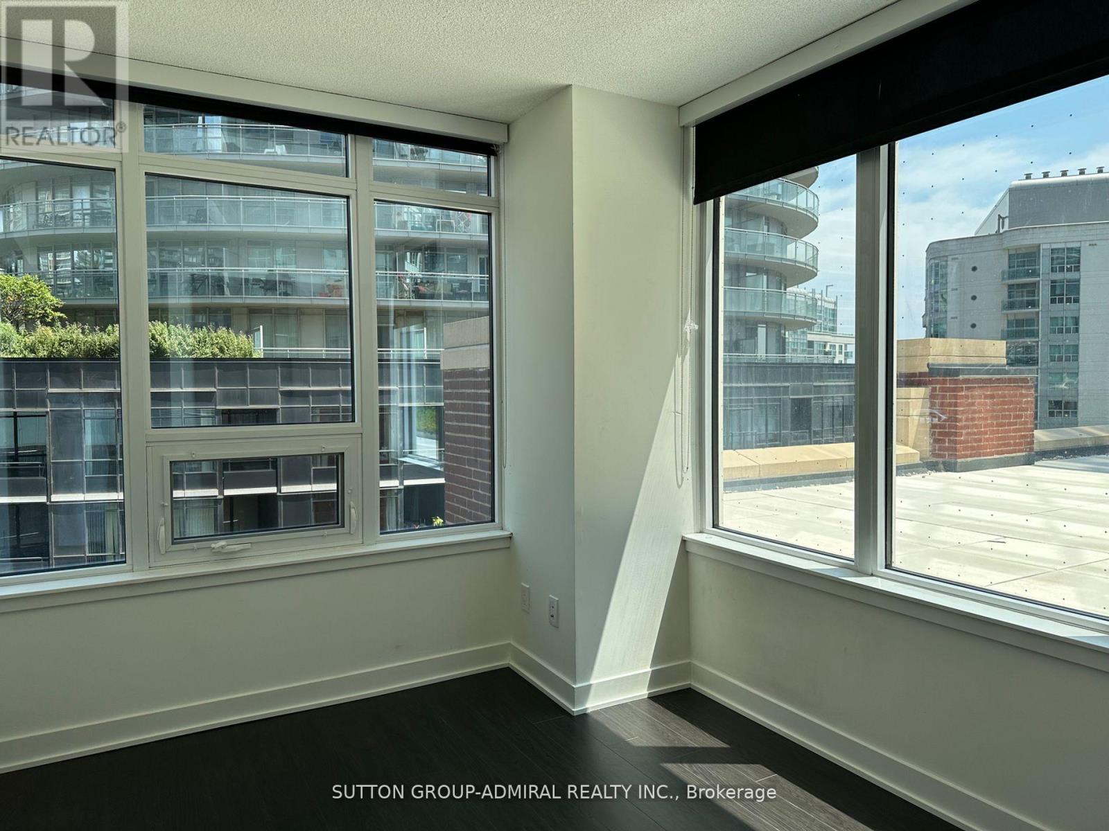 Photo 24 of 615 17 Bathurst Street, Toronto ON