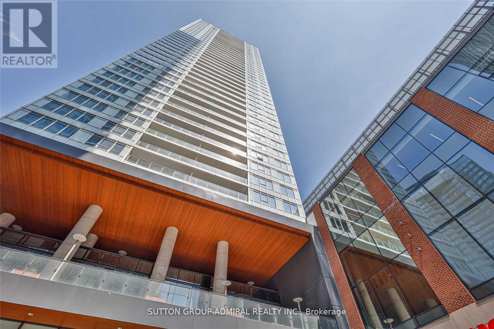 Photo 20 of 615 17 Bathurst Street, Toronto ON