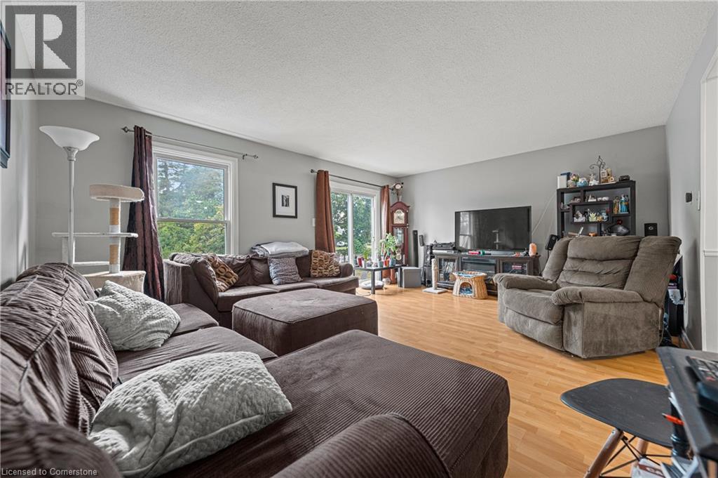 Photo 10 of 1400 Wildren Place, Cambridge ON