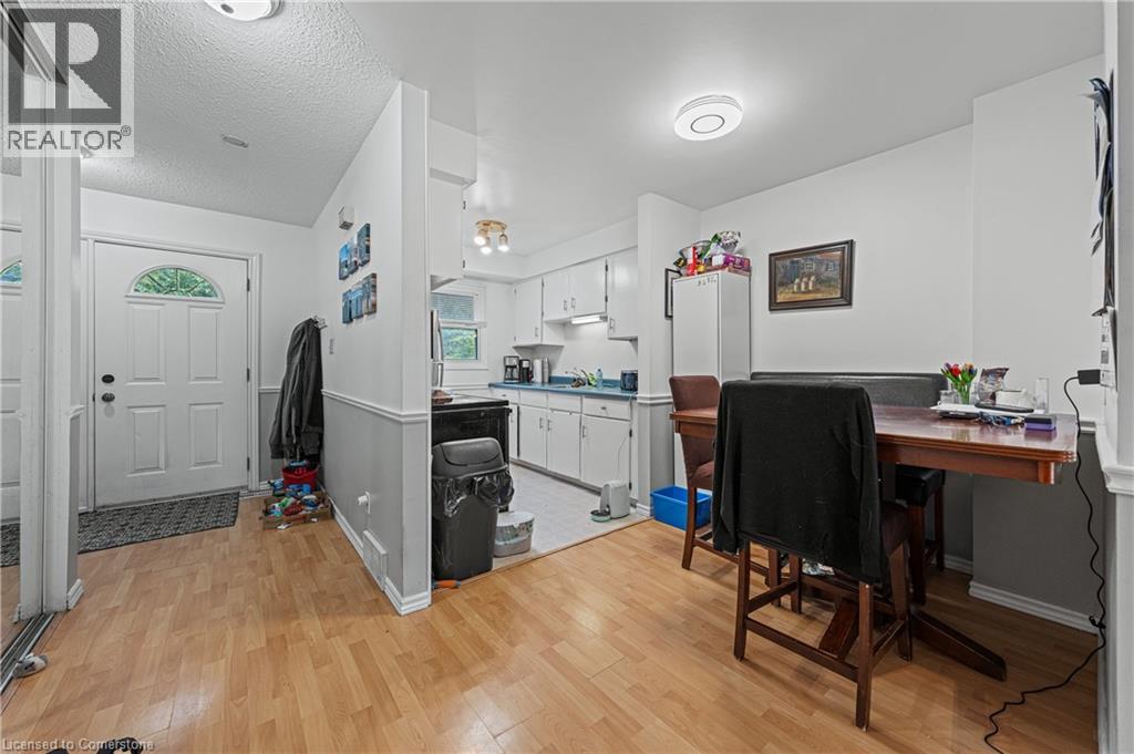 Photo 18 of 1400 Wildren Place, Cambridge ON