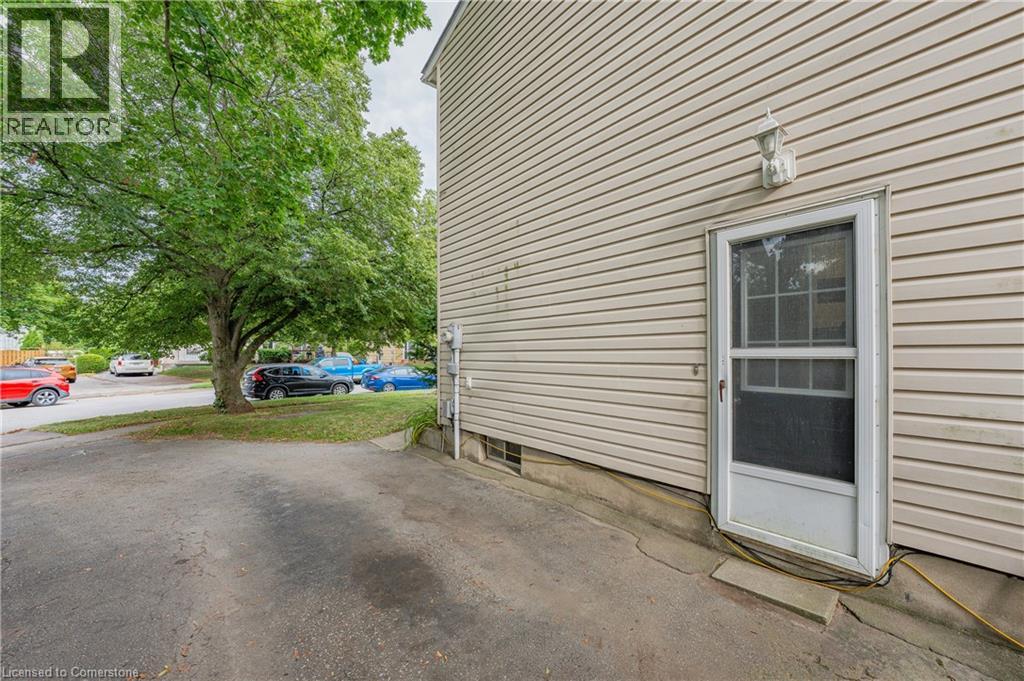 Photo 15 of 1400 Wildren Place, Cambridge ON