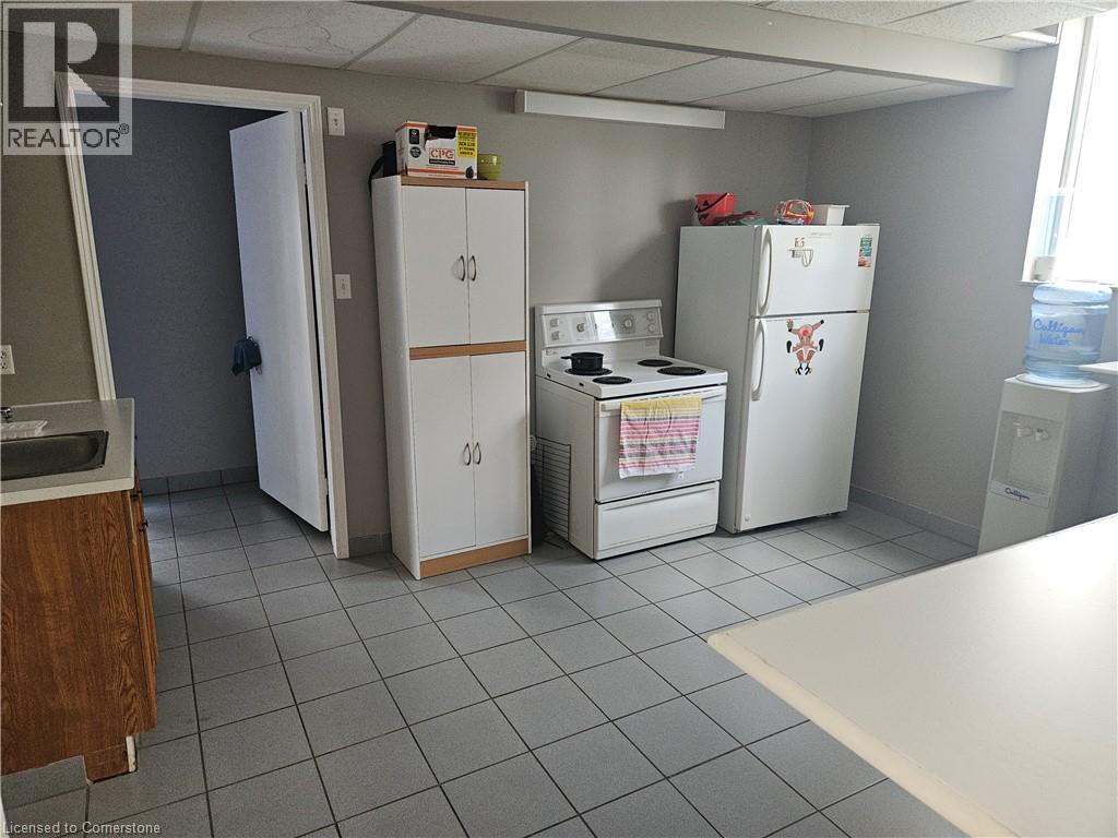 Photo 11 of 250 Lawrence Avenue, Kitchener ON