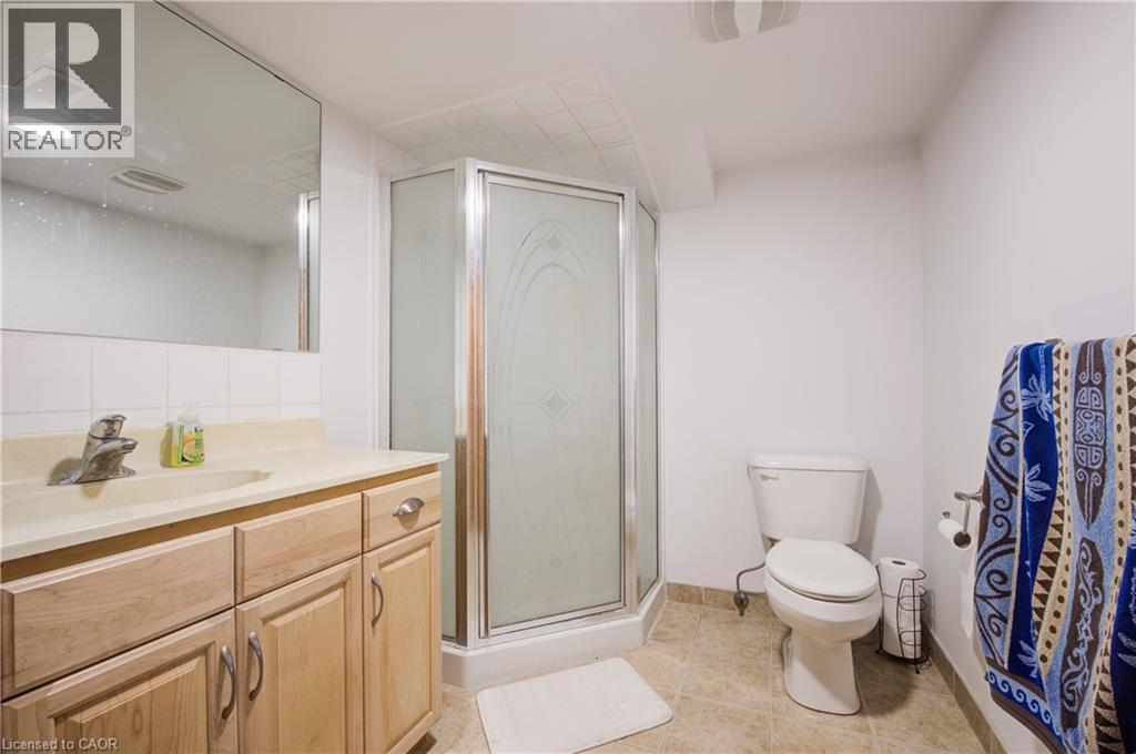 345 GOVERNORS Road E - 27