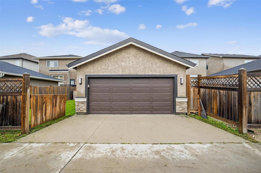 Photo 37 of 89 Edward Turner Drive, Winnipeg MB