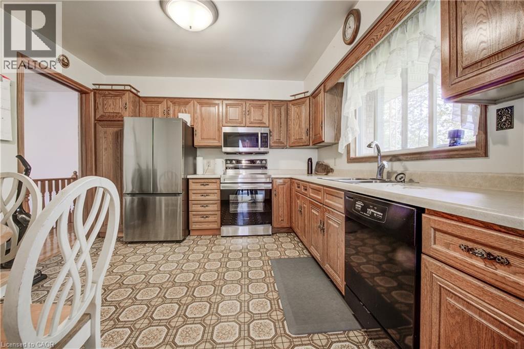 345 GOVERNORS Road E - 10