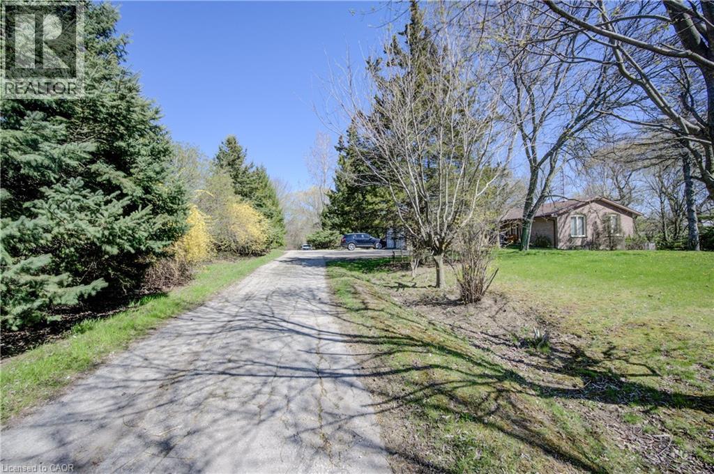 345 GOVERNORS Road E - 2