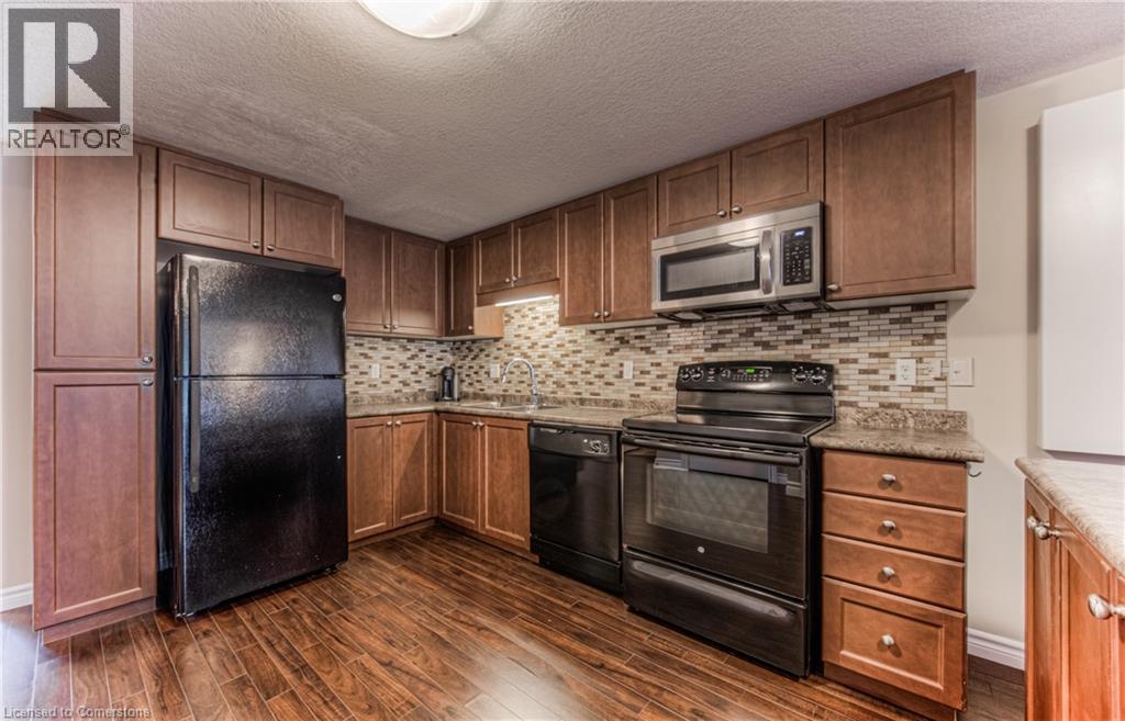 Photo 12 of 240 Rachel Crescent Unit F, Kitchener ON