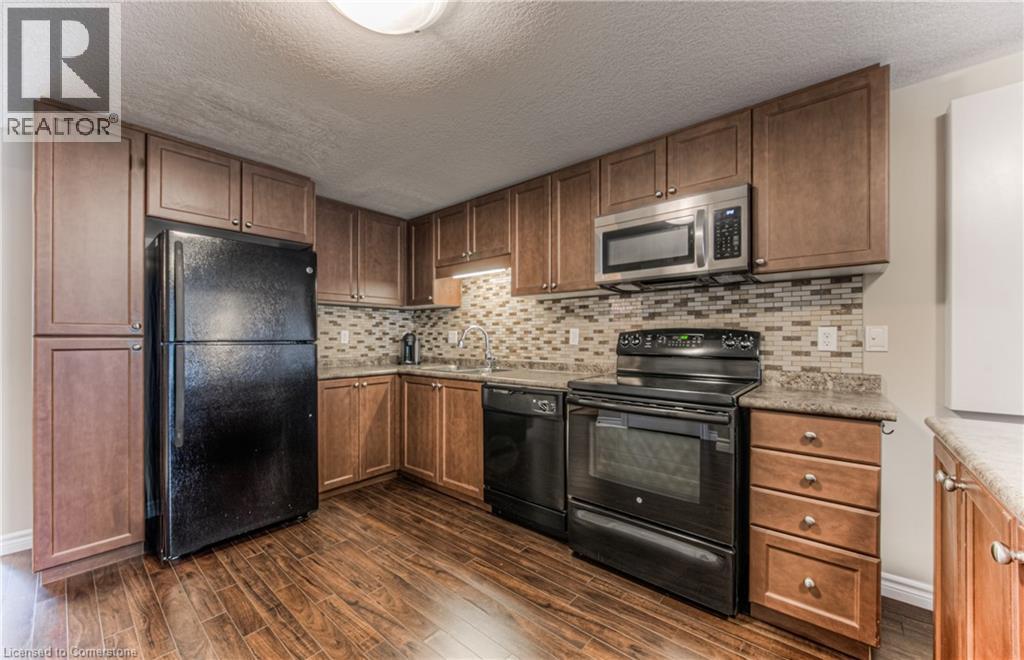 Photo 13 of 240 Rachel Crescent Unit F, Kitchener ON