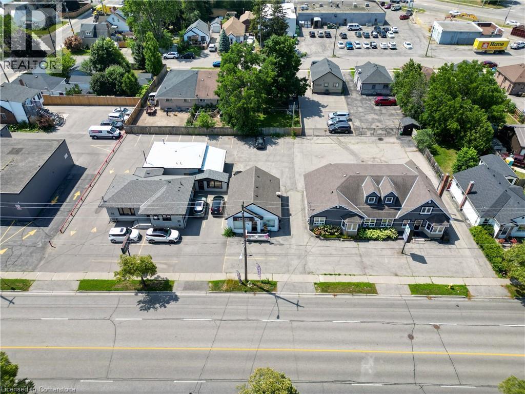 Photo 5 of 36 Charing Cross Street, Brantford ON