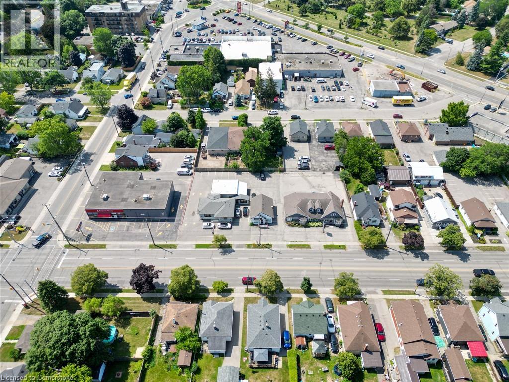 Photo 7 of 36 Charing Cross Street, Brantford ON