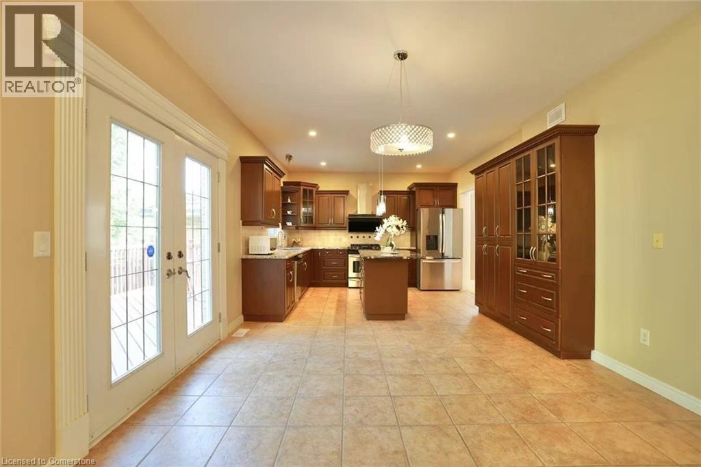 Photo 29 of 872 Creekside Drive, Waterloo ON