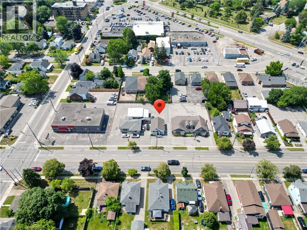 Photo 6 of 36 Charing Cross Street, Brantford ON