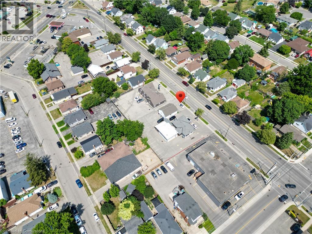 Photo 9 of 36 Charing Cross Street, Brantford ON