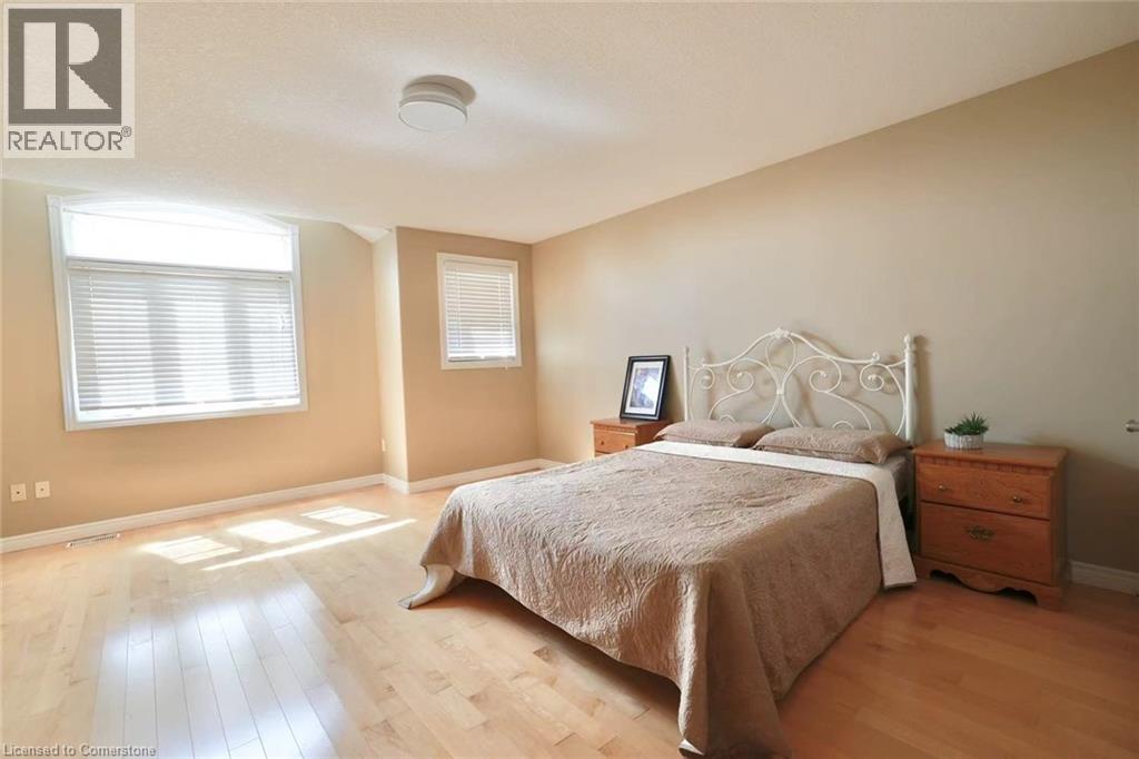Photo 17 of 872 Creekside Drive, Waterloo ON