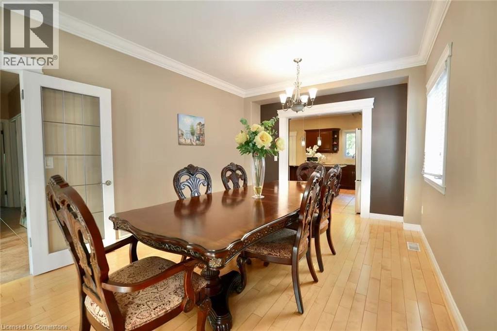 Photo 40 of 872 Creekside Drive, Waterloo ON