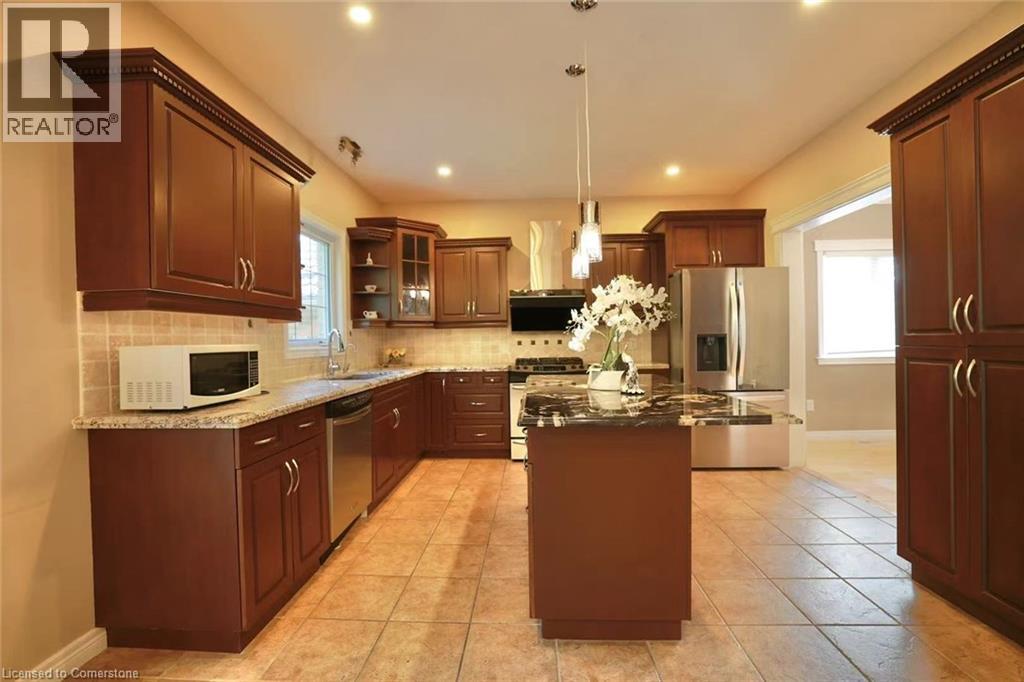 Photo 45 of 872 Creekside Drive, Waterloo ON
