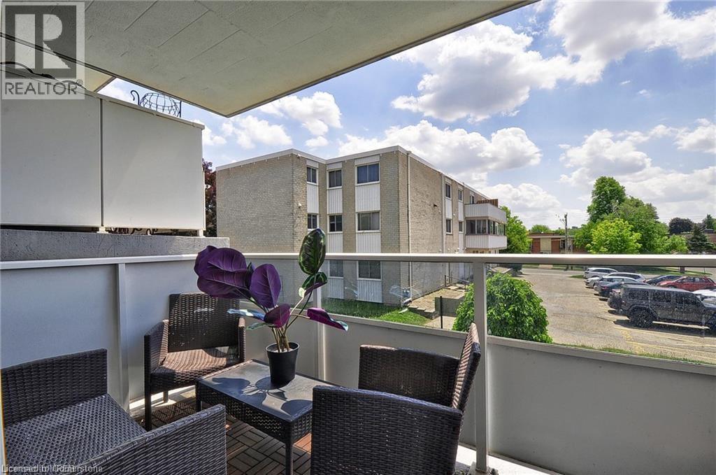 Photo 13 of 71 Vanier Drive Unit 205, Kitchener ON
