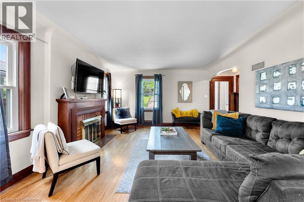 Photo 12 of 5196 Valley Way, Niagara Falls ON