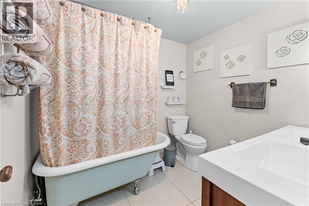 Photo 21 of 5196 Valley Way, Niagara Falls ON