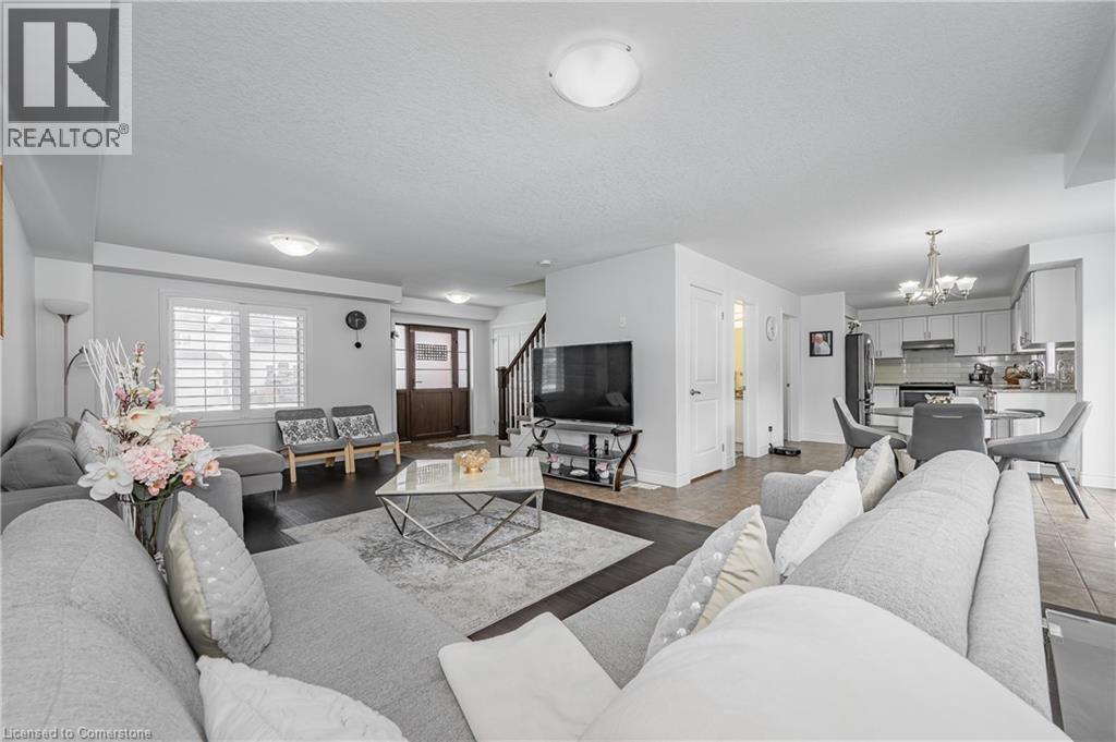 Photo 15 of 854 Springbank Avenue N, Woodstock ON