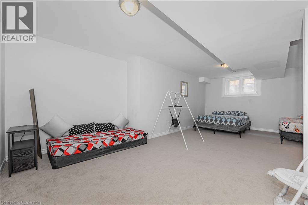 Photo 18 of 854 Springbank Avenue N, Woodstock ON