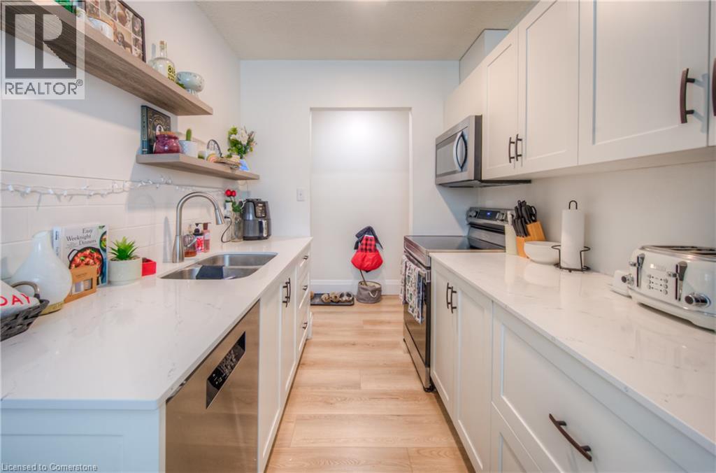 Photo 4 of 56 George Street, Waterloo ON