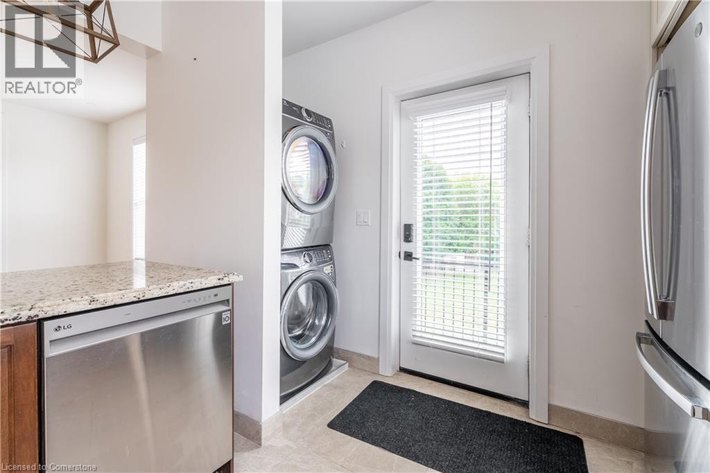 Photo 9 of 37 B Victoria Avenue, Cambridge ON