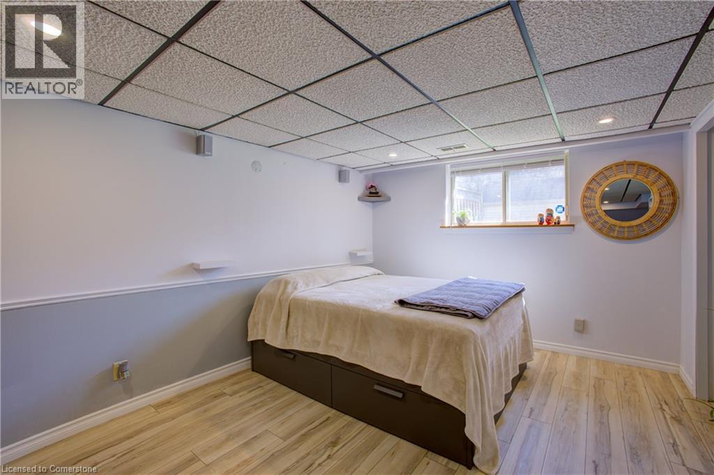 Photo 26 of 173 Hazelglen Drive, Kitchener ON